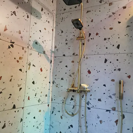 R9 Homestay szállás